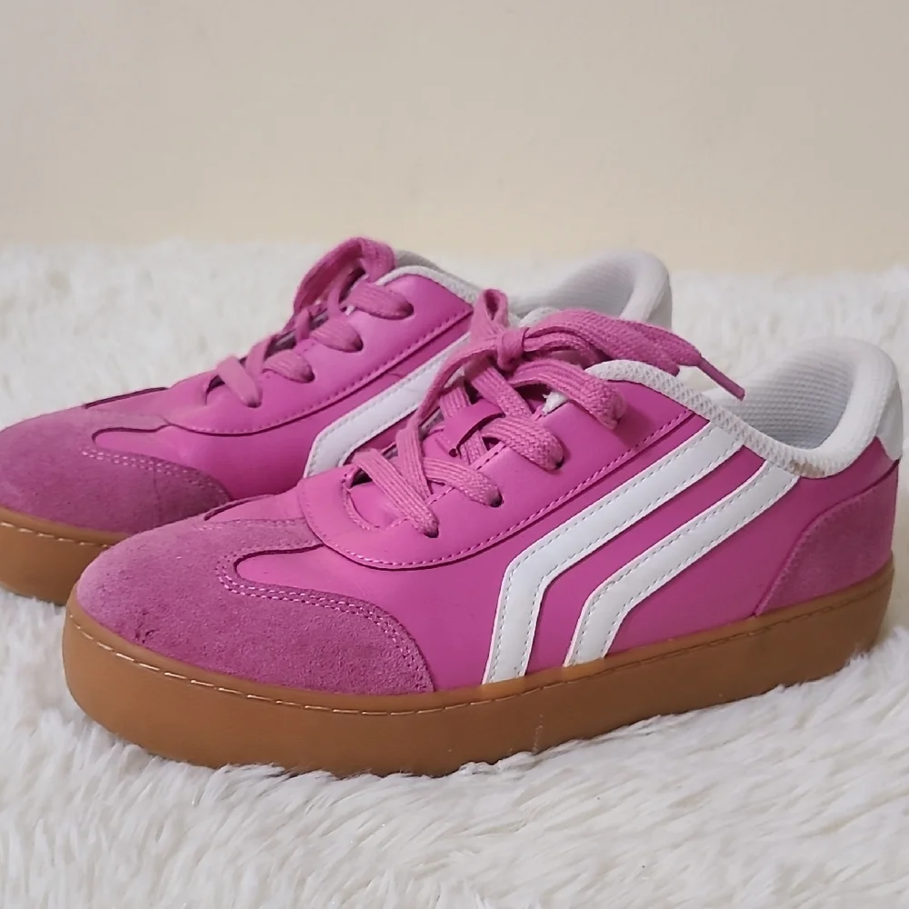 Cat & Jack Girls Pink Sneakers with White Trim - Size 4‎